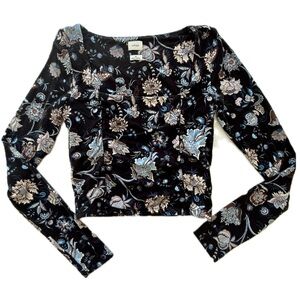 Aritzia WILDRED Lydia top size XS- EUC- retail $48